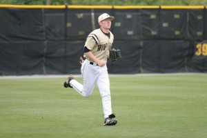 Wofford-baseball-vs-furman-hr-2009-006-300x200_medium